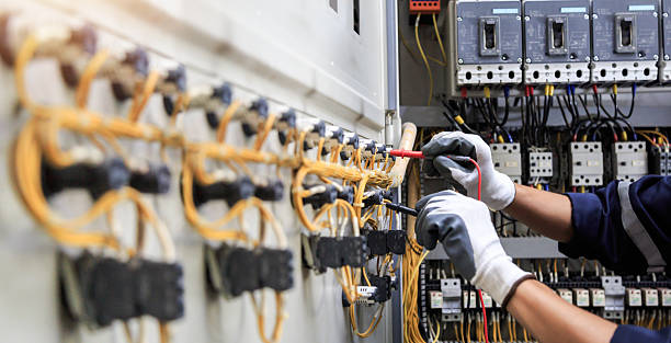 Professional Electrician technician working in Herculaneum, MO